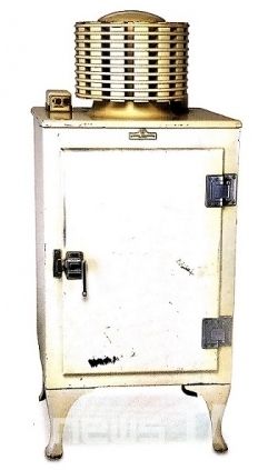 1934년 GE사가 제조한 전기압축 가전냉장고 / 특허청 제공