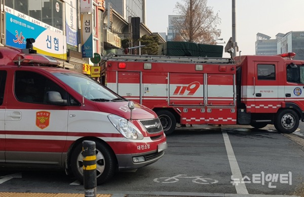한화 대전공장에서 14일 폭발로 추정되는 화재가 발생해 3명이 숨졌다. (본 사진은 기사 내용과 관련 없음) / 뉴스티앤티