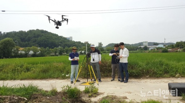 대전 유성구가 지난해부터 드론(UAV)을 활용한 지적재조사 사업을 실시해 약 1700만 원 상당의 예산을 절감했다고 23일 밝혔다. / 대전 유성구 제공