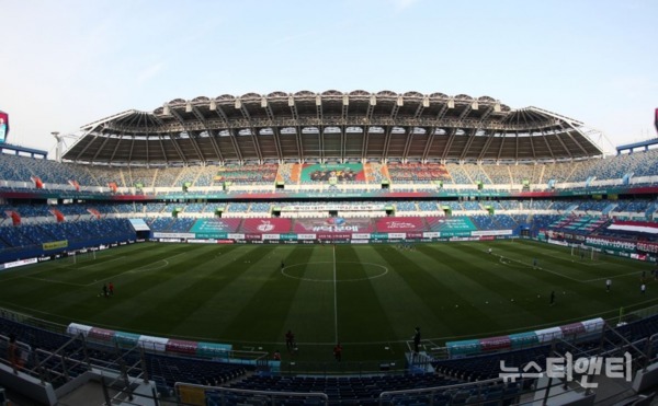 대전하나시티즌은 오는 8일 오후 7시 대전월드컵경기장에서 경남FC와 첫 유관중 홈경기를 갖는다.