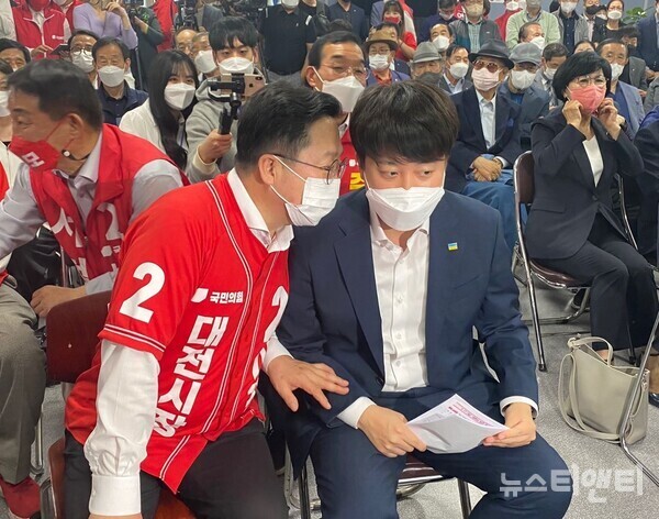 (사진 왼쪽부터) 국민의힘 이장우 대전시장 후보, 이준석 당대표