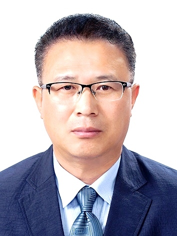 최근 고용노동부에서 선정한 '2022년 대한민국 명장'에 충청남도 제2기 명장 김보현 씨가 이름을 올렸다. / 충남도청 제공