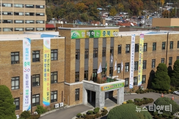 세계경제의 인플레이션과 그에 따른 금리인상 지속 우려로 부동산 경기 침체가 가시화된 상황에서도 오송국제도시의 서한이다음 아파트 분양이 100% 청약 마감됐다. / 뉴스티앤티 DB