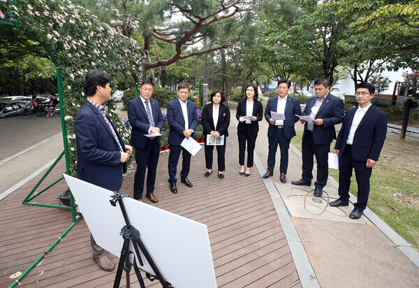 유성구의회 예산결산특별위원회는 28일 제258회 정례회 기간 중 제9대 의회 구성 이래 첫 번째 현장방문을 실시했다. / 유성구의회 제공