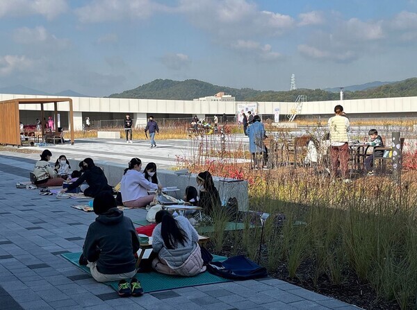 대전시는 ‘2022 대전 스마트시티 챌린지 미술대회’수상작을 선정했다고 26일 밝혔다. / 대전시 제공