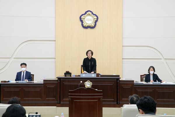 대전 동구의회는 31일 제267회 임시회 제3차 본회의를 개회하고, 민선 8기 집행부를 대상으로 두 번째 구정질문을 진행했다. / 대전 동구의회 제공