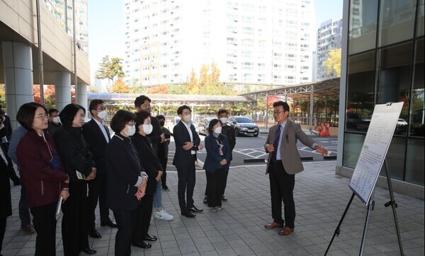 대전 동구의회는 2일 제267회 임시회 기간 중 주요 사업 현장을 방문하여 추진 현황을 점검하고 향후 계획을 논의했다. / 대전 동구의회 제공