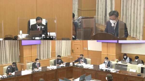 대전시의회 산업건설위원회가 10일 대전시 전략사업추진실에 대한 행정사무 감사를 실시하고 있다. / 대전시의회 인터넷 방송