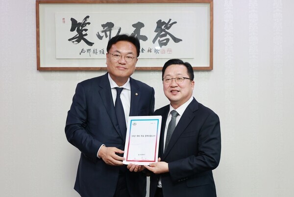 이장우 대전시장이 16일 국회를 찾아 내년도 국비확보를 위한 광폭행보를 펼쳤다. / 대전시 제공