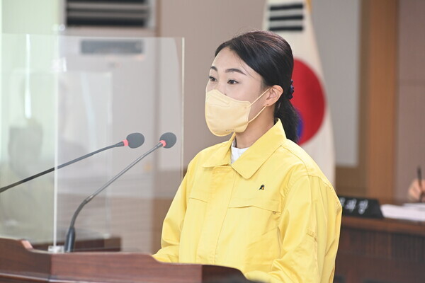 대덕구의회는 더불어민주당 유승연 의원이 지난 23일 제266회 제2차 정례회 제1차 본회의에서 5분 발언을 통해 지역 내 청소년 상담지원시설의 부재를 들어 조속한 시설 구축과 함께 청소년 정책의 체계적인 수립을 요구했다고 밝혔다. / 대덕구의회 제공