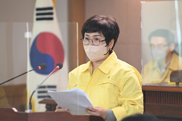 대덕구의회는 지난 23일 제266회 제2차 정례회 제1차 본회의 5분 발언을 통해 더불어민주당 박효서 의원이 대덕구 지역화폐인 '대덕e로움'의 폐지를 반대하며, 유지 효과가 폐지 명분과 비교해 상당하다는 주장을 펼쳤다고 밝혔다. / 대덕구의회 제공