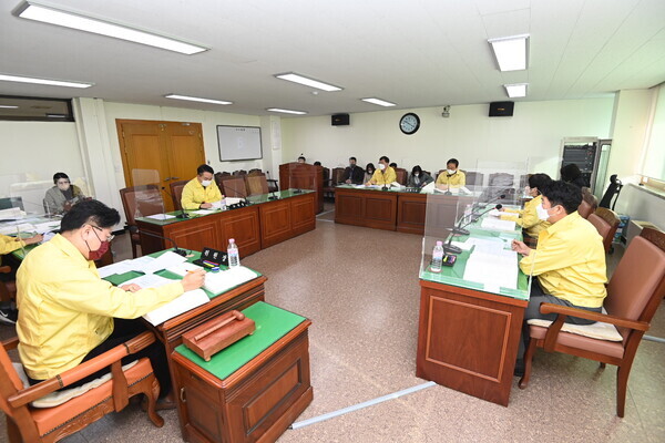 대덕구의회 행정복지위원회는 지난 25일 기획홍보실과 감사실을 대상으로 1일차 행정사무감사를 진행했다. / 대덕구의회 제공