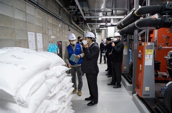 세종시가 지난 25일 조치원읍 제2복합커뮤니티센터를 대상으로 다중이용시설 안전관리실태점검을 실시했다. / 세종시 제공