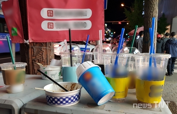 세종시가 오는 12월 2일부터 시행하는 일회용컵 보증금 제도의 취지를 널리 알리고, 시민과 매장 참여를 활성화하기 위해 다양한 혜택과 지원을 제공한다.(사진=뉴스티앤티 DB)