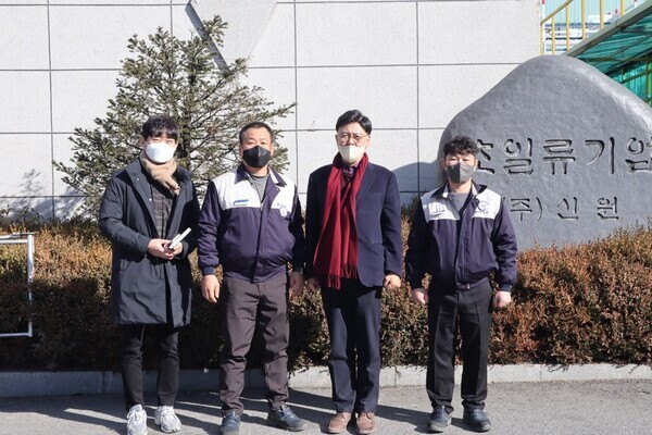 국민의힘 이명수 의원은 5일 (주)신원을 방문하여 건강한 노사 문화 정착과 지역 현장 근로자들의 생생한 목소리를 들었다. / 이명수 의원 제공