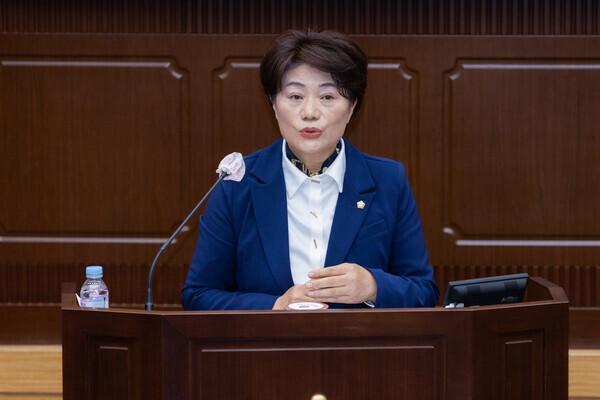 대전 서구의회는 지난 5일 더불어민주당 신진미 의원이 제273회 제2차 정례회 제2차 본회의에서 대전신용보증재단이 시행하는 소상공인 경영안정 자금 지원사업이 애초 취지대로 시행되고 있는지에 대해 구정질문을 진행했다고 밝혔다. / 대전 서구의회 제공