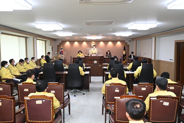 대덕구의회는 지난 8일 제266회 제2차 정례회 제3차 본회의에서 의사진행을 하는 의장을 제외한 의원 7명 전원이 구정질문을 펼쳤다. / 뉴스티앤티 DB