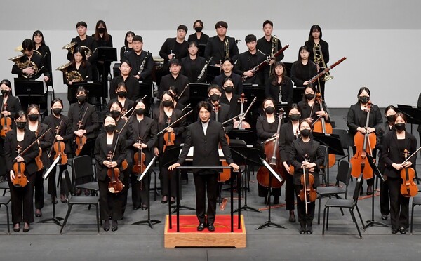 대전예술의전당 2022년의 마지막 공연 DJAC 청년오케스트라 '겨울, 첼로, 브람스'가 27일 앙상블홀에서 선보인다. / 대전예술의전당 제공