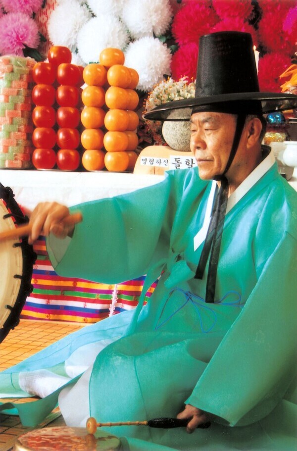 대전시 무형문화재 앉은굿 명예보유자인 신석봉 선생이 지난 5일 별세했다. (사진=신석봉 선생) / 대전시 제공