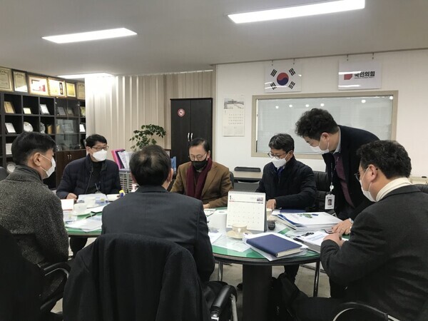 국민의힘 이명수 의원은 31일 진행된 교육부 중앙투자심사에서 '(가칭) 북아산고 신설'과 '(가칭) 아산천우물초 신설' 건이 통과된 것에 대해 환영의 뜻을 밝혔다. / 이명수 의원 제공