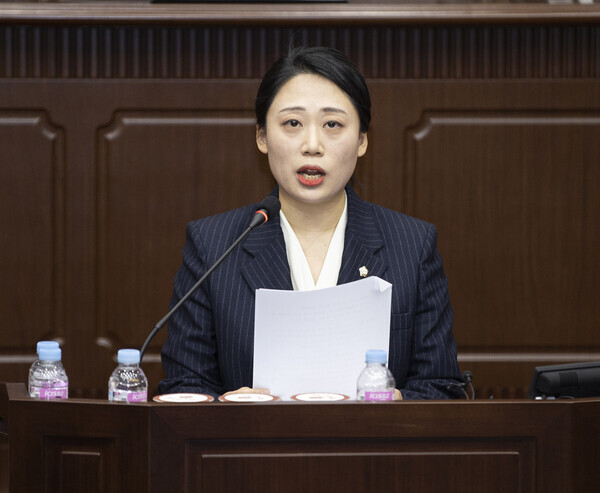 대전 서구의회는 8일 더불어민주당 서다운 의원이 제274회 임시회 제1차 본회의에서 5분 자유발언을 통해 난방비 폭등에 따른 취약계층 지원을 제안했다고 밝혔다. / 대전 서구의회 제공