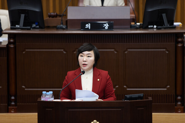 대전 서구의회는 지난 15일 국민의힘 서지원 의원이 제274회 임시회 제2차 본회의에서 갈마2동 공립 작은도서관 건립을 건의했다고 밝혔다. / 대전 서구의회 제공