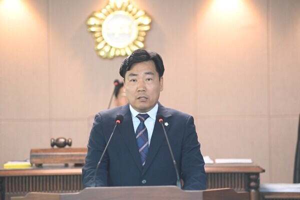 대덕구의회는 22일 제268회 임시회 제1차 본회의에서 더불어민주당 의원이 5분 발언을 통해 공공요금 인상과 관련한 장기적인 대책 마련을 촉구하고 나섰다고 밝혔다. / 대덕구의회 제공