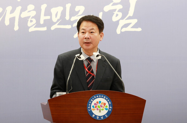 고효열 도 균형발전국장은 11일 도청 프레스센터에서 민선8기 실국장 첫 정례 브리핑을 갖고 “미래 100년을 설계하는 베이밸리 메기시티 건설로 국가 균형발전과 대한민국의 새로운 먹거리를 창출하고, 도내 불균형 해소에도 총력을 기울이겠다”고 밝혔다. / 충남도청 제공