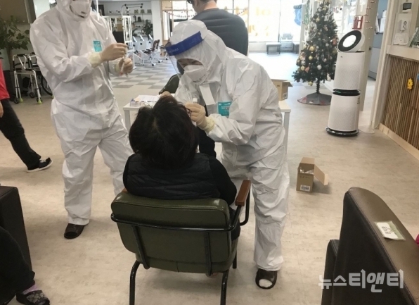 음성군은 지난 20일 코로나19 확진자 19명(#54,798∼#54,816)이 추가 발생했다. / 뉴스티앤티 DB