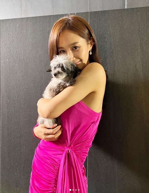 소녀시대 권유리와 반려견 두이 / 권유리 인스타