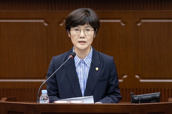 대전 서구의회는 7일 제276회 제1차 정례회 제1차 본회의에서 더불어민주당 신혜영 의원이 어린이보호구역(스쿨존)의 시설보완과 교통문화개선을 촉구했다고 밝혔다. / 대전 서구의회 제공