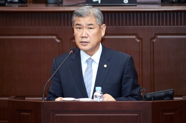 대전 서구의회는 지난 18일 더불어민주당 조규식 의원이 제277회 임시회 제1차 본회의에서 교통약자를 위한 무장애 버스정류장 설치 등 정류장 환경개선을 촉구했다고 밝혔다. / 대전 서구의회 제공