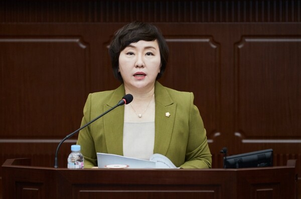 대전 서구의회는 25일 국민의힘 서지원 의원이 제277회 임시회 제2차 본회의에서 5분 자유발언을 통해 노인인구 1천만 시대 대비를 위한 경로당 증설을 제안했다고 밝혔다. / 대전 서구의회 제공