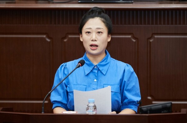 대전 서구의회는 25일 더불어민주당 서다운 의원이 제277회 임시회 제2차 본회의에서 극한호우에 대비한 도시침수 방지 대책 마련을 촉구했다고 밝혔다. / 대전 서구의회 제공