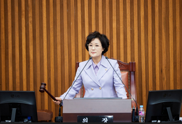 대전 서구의회는 7일 제278회 임시회를 개회하고, 오는 20일까지 14일간의 의사일정에 돌입한 가운데, 전명자 의장이 개회를 선언하고 있다. / 대전 서구의회 제공