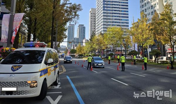 대전경찰청은 연말연시 음주운전 집중단속을 펼친 결과, 예년 대비 음주 교통사고는 16.3% 감소했으며 사망사고는 1건도 발생하지 않았다고 밝혔다. (사진=주간단속 현장 / 대전청 제공)
