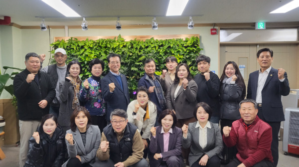 국민의힘 대전시당 누리봉사단은 21일 오후 12시 30분 송강사회복지관에서 2월 정기봉사활동으로 반찬 조리 및 배달과 창고 정리 봉사활동을 진행했다고 밝혔다. / 국민의힘 대전시당 제공