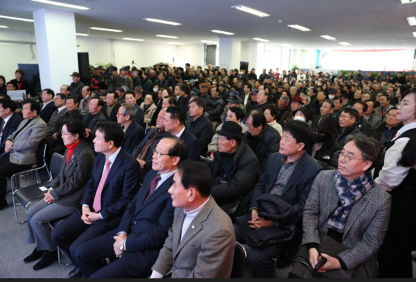 정용선 국민의힘 당진시 국회의원 예비후보는 지난 24일 당원·당직자·지지자 등 약 500여 명이 참석한 가운데 선거사무소 개소식을 성황리에 개최했다고 밝혔다. / 정용선 예비후보 제공