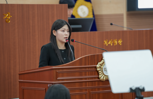 아산시의회는 27일 더불어민주당 김미성 의원이 제247회 임시회 제2차 본회의에서 '탄소중립 Re100 도시, 아산의 새로운 지향점'이라는 주제로 5분 자유발언을 진행했다고 밝혔다. / 아산시의회 제공