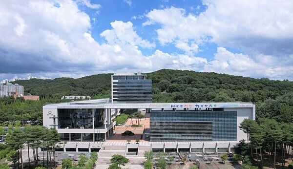 천안시에 최첨단 동물보호센터가 6일 개소식을 갖는다