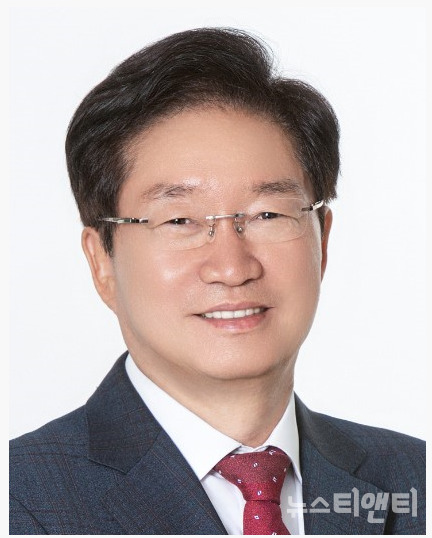 국민의힘이 충남 아산갑에 김영석 전 해양수산부 장관을 단수 추천으로 공천을 확정했다. (사진=김영석 전 장관 / 뉴스티앤티DB)