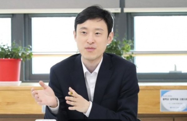 양홍규 국민의힘 대전 서구을 국회의원 후보 선거대책위원회는 26일 이중호 대변인 명의로 '박범계 의원, 충청권 실리콘밸리의 실체를 밝혀라'라는 제목의 논평을 발표하고, 박범계 의원의 충청권 실리콘밸리 공약을 강하게 비판했다. / 양홍규 후보 제공