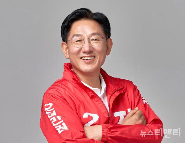 전만권 전 국민의힘 아산을 국회의원 후보는 29일 선거 종료 20일 만에 입장을 밝히고, 지난 총선에 대한 소회와 앞으로의 방향에 대해 설명했다. / 뉴스티앤티 DB