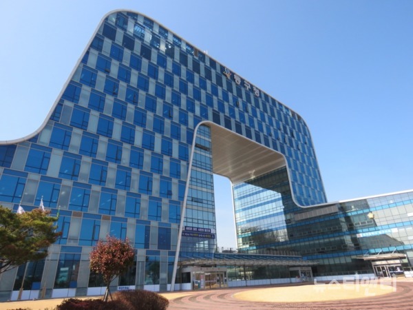 대전 동구는 맞춤형 건강상담 서비스 제공을 위한 ‘모바일 건강관리 사업’ 참여 대상자를 오는 22일부터 선착순 50명 모집한다. (사진=동구청 / 뉴스티앤티DB)