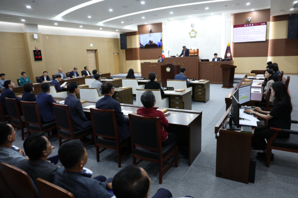 서천군의회는 24일 지난 제324회 임시회에서 서천군 중고제 판소리를 복원·보전하고 이를 육성·진흥하며 국악 활성화를 위해 필요한 사항을 규정하는 내용의 조례를 제정했다고 밝혔다. / 뉴스티앤티 DB
