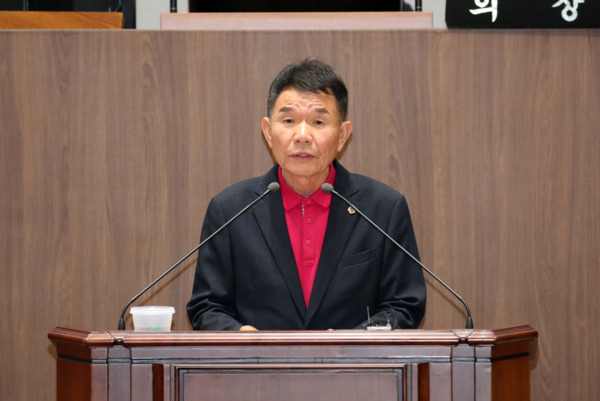 충남도의회는 5일 국민의힘 정광섭 의원이 제356회 정례회 제1차 본회의에서 5분 발언을 통해 충남도 수의직 처우 개선을 위한 네 가지 방안을 제안했다고 밝혔다. / 충남도의회 제공