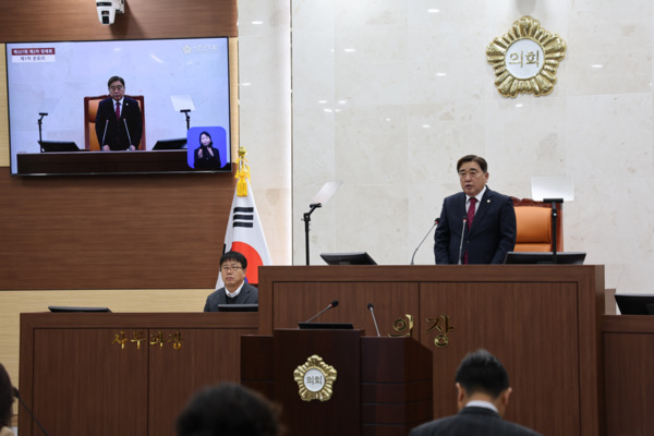 서천군의회는 2일 제327회 제2차 정례회를 개회하고, 오는 20일까지 총 19일간의 일정으로 올해 마지막 의사일정에 돌입했다고 밝혔다. / 서천군의회 제공