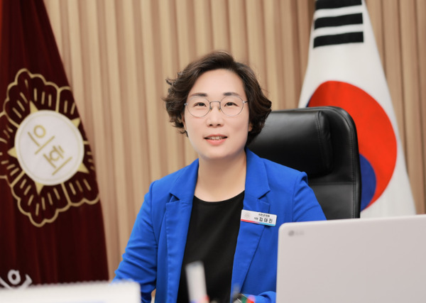 서천군의회는 16일 더불어민주당 김아진 의원이 한국매니페스토 실천본부가 주관하는 '제16회 지방의원 매니페스토 약속대상' 수상자로 선정됐다고 밝혔다. / 뉴스티앤티 DB