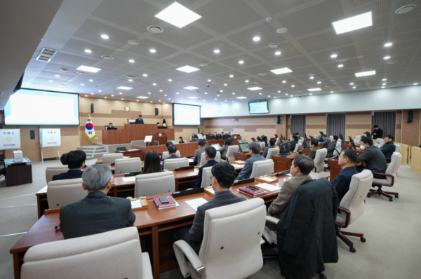 아산시의회는 23일 제254회 임시회를 개회하고, '아산시의회 의장 사임의 건'을 상정했다고 밝혔다. / 아산시의회 제공