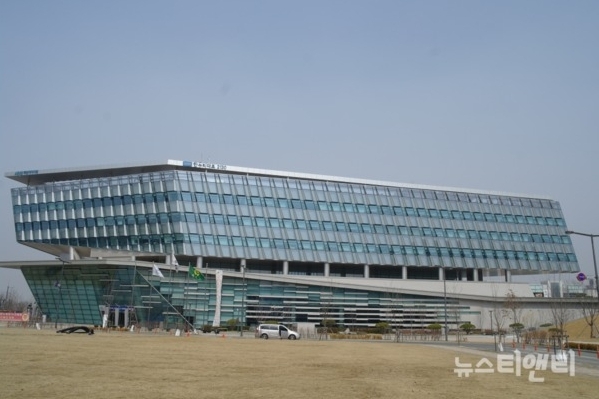 세종시는 9일 올해 세종사랑 운동 원년을 맞아 '100대 시민불편 과제'를 발굴하고, 시민들의 일상 속 불편을 해결하는데 주력한다고 밝혔다. / ⓒ 뉴스티앤티